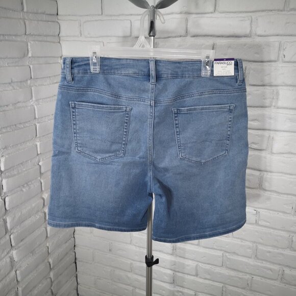 NWT Parasuco Ladies Size 14 Mid Rise Classic Fit w/ Tummy Control Jean Shorts - Picture 2 of 13